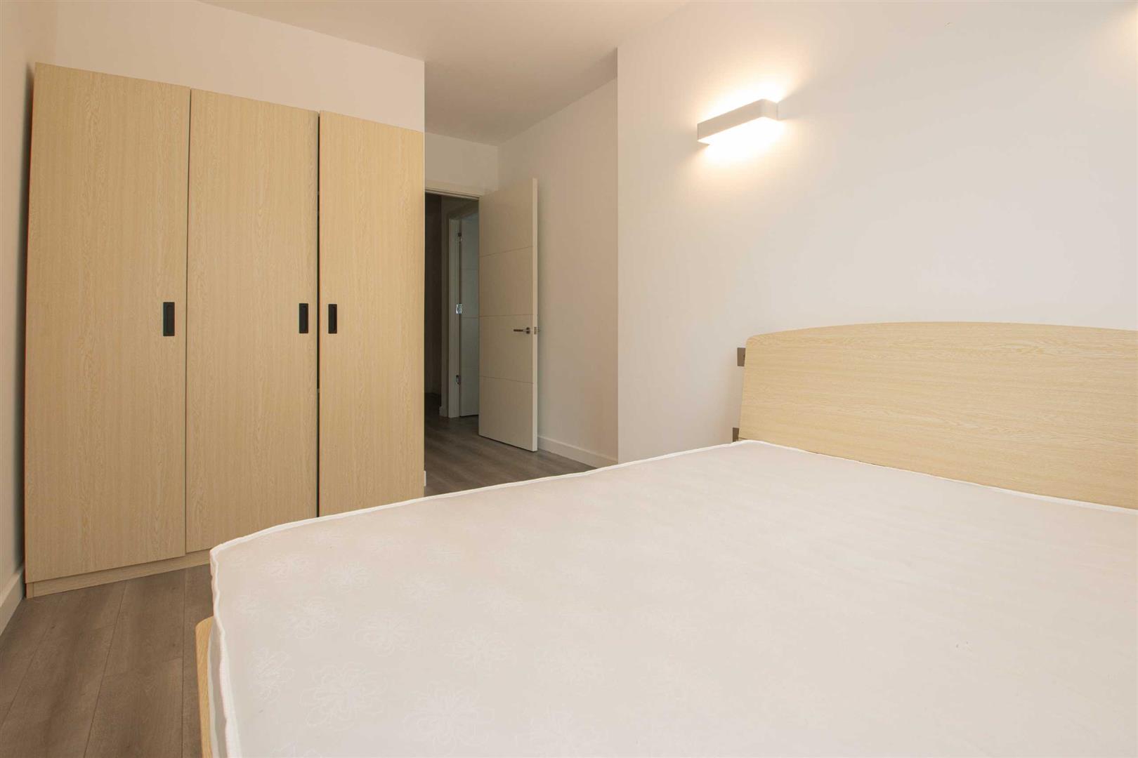 2 Foxhunter Drive, Linford Wood, Milton Keynes